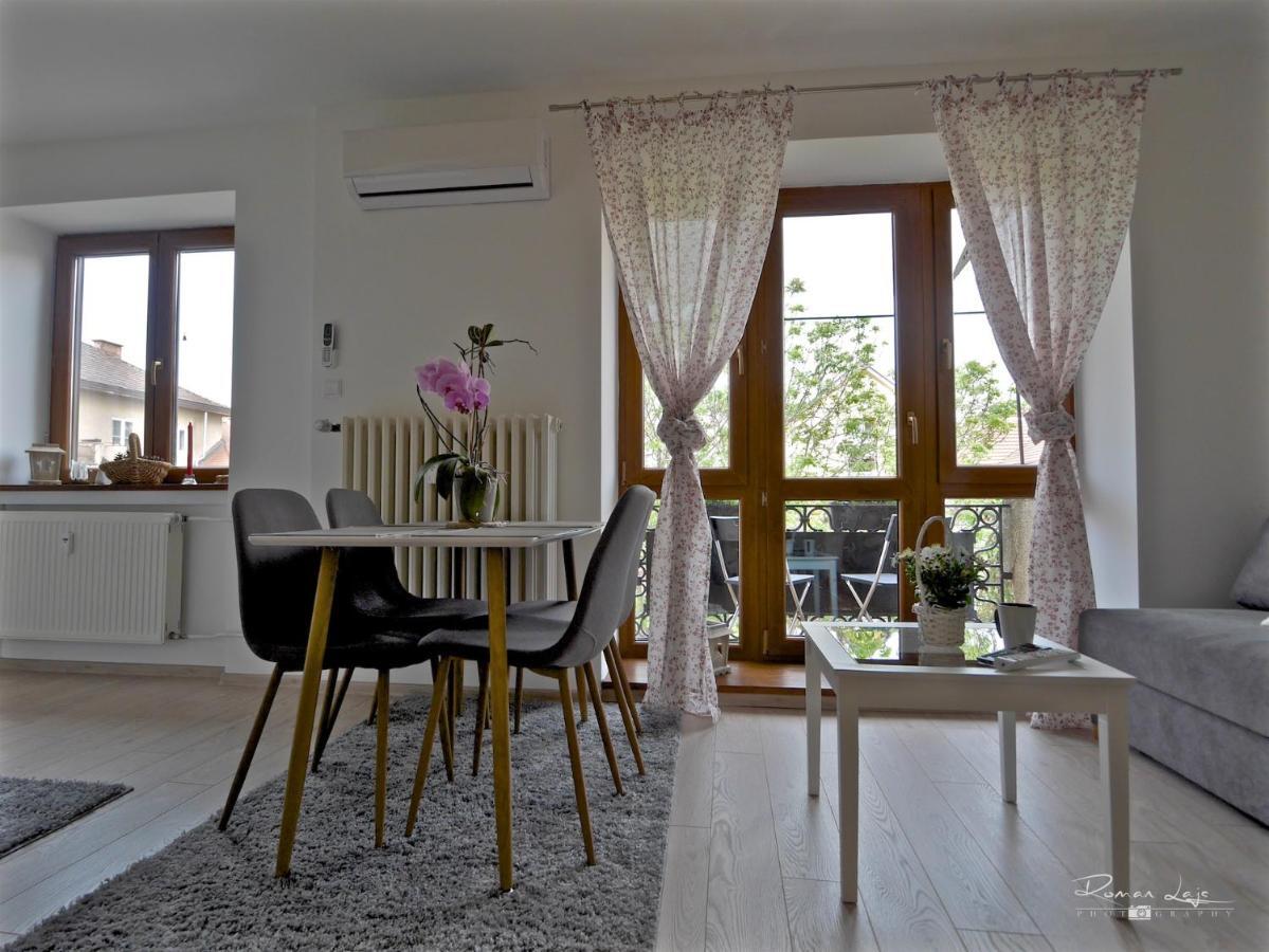 Emily Apartment Kassa Kültér fotó