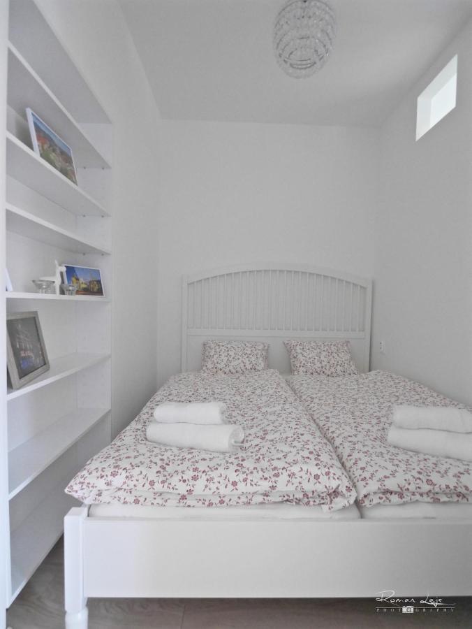 Emily Apartment Kassa Kültér fotó