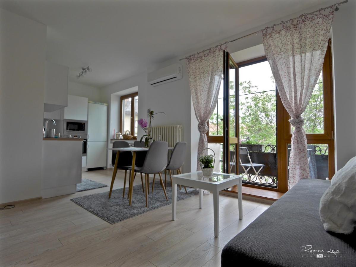 Emily Apartment Kassa Kültér fotó